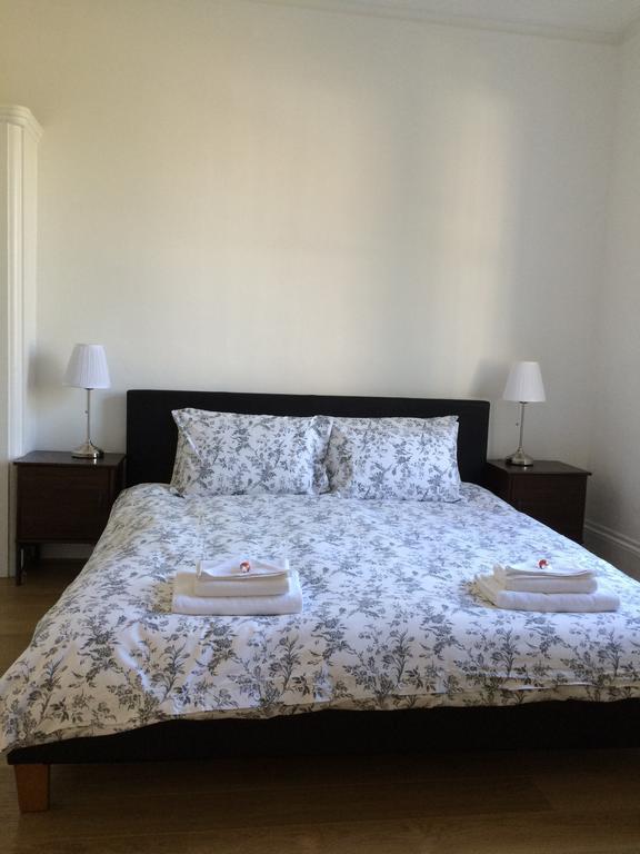 Kensington Apartments Richmond  Room photo